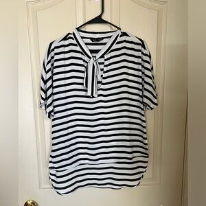 Express Black & White Strip tie front blouse M
